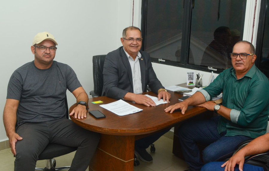 Deputado Estadual Tanízio Sá recebe prefeito Tamir Sá e discute investimentos e infraestrutura para Santa Rosa do Purus